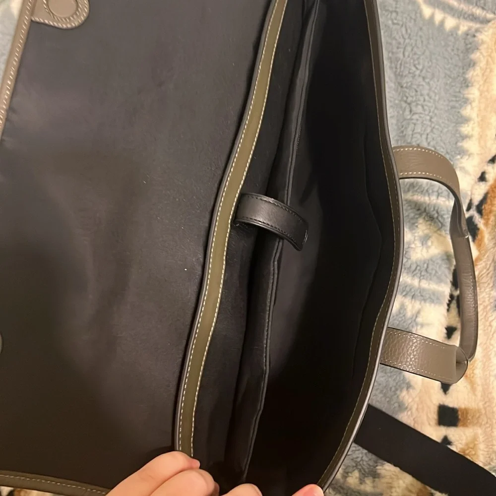 Coach Outlet Sullivan Portfolio Brief - Picture 3 of 4